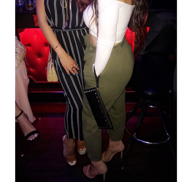 Fashion Nova - Cargo pants in Olive Green SIZE 2 - Picture 5 of 5